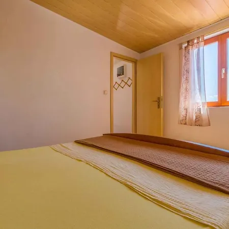 Apartment In 13731