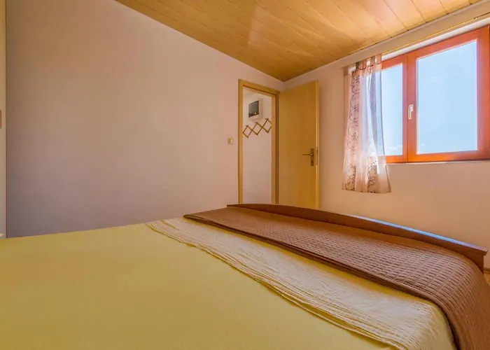 Apartment In 13731
